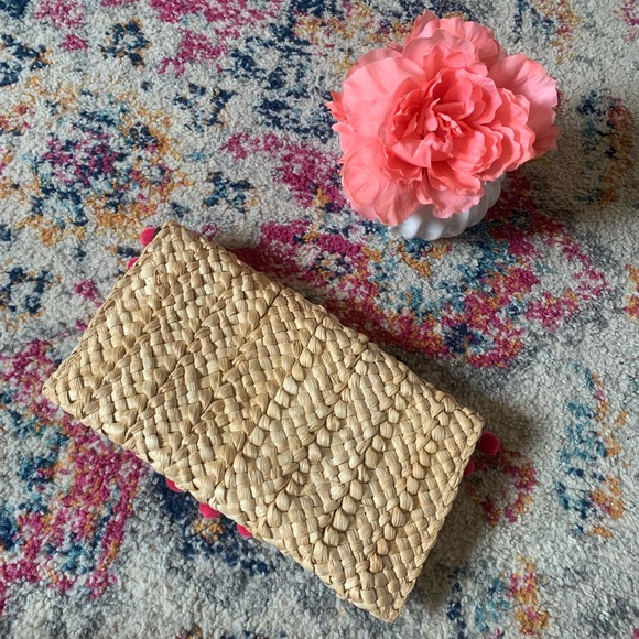 Boho woven style pom pom clutch - Picture 4 of 4